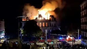 فرنسا: تواصل أعمال الشغب بعد حريق ببلدية ليموج ووزير العدل يتوعد بإجراءات حازمة