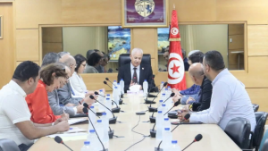وزير التجارة يبحث مع المساحات التجارية الكبرى تخفيض أسعار مواد استهلاكية