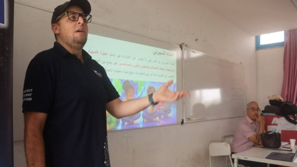 قبلي: حملة تحسيسية بمختلف إعداديات الجهة حول مخاطر الإبحار في الفضاء السيبرني